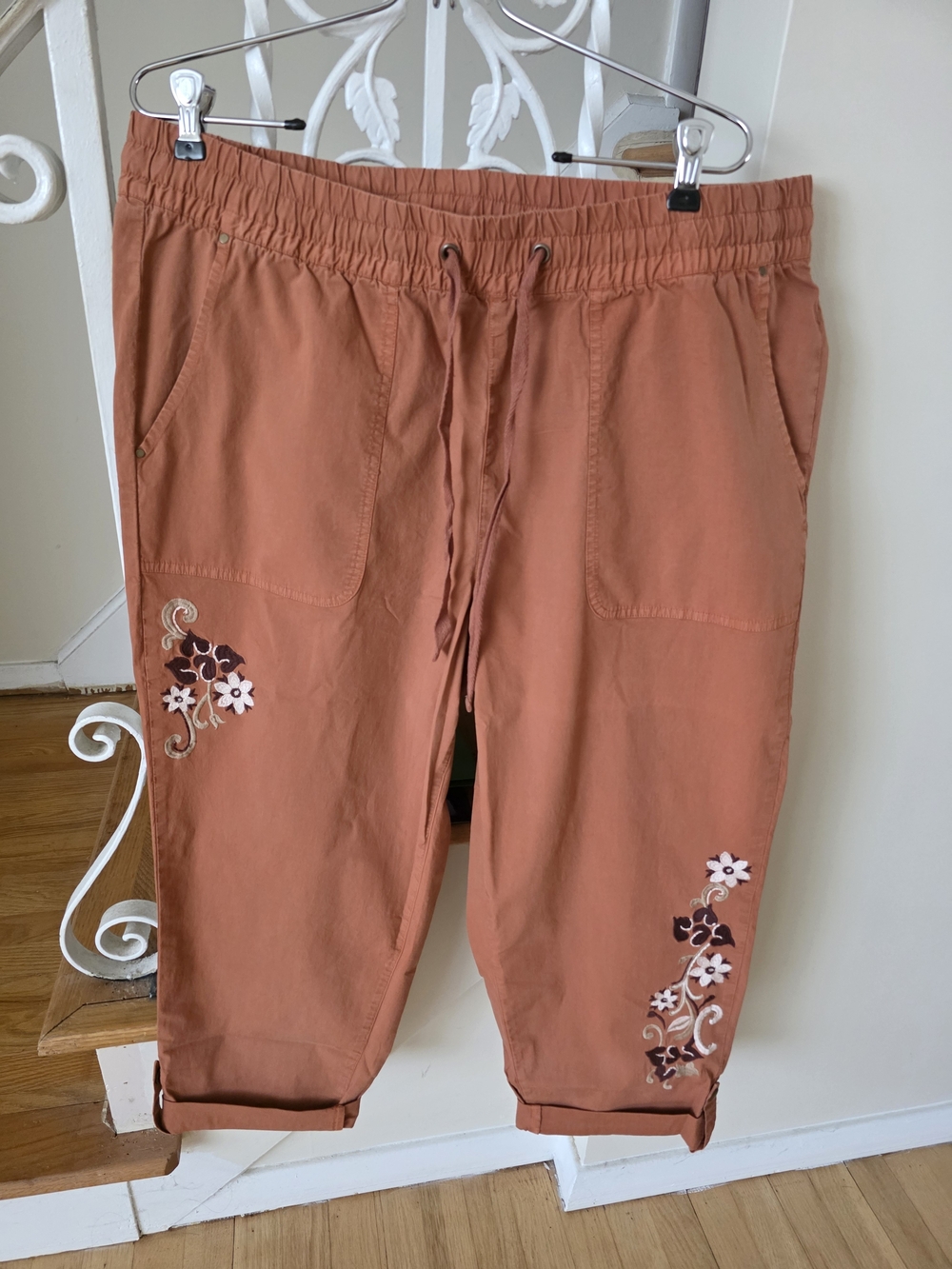 Soft Surroundings Women's Rust  Drawstring Casual Pants with Embroidered Detail